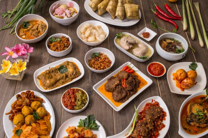 Mengembangkan Usaha Kuliner Berbasis Makanan Lokal di Desa Cikoneng