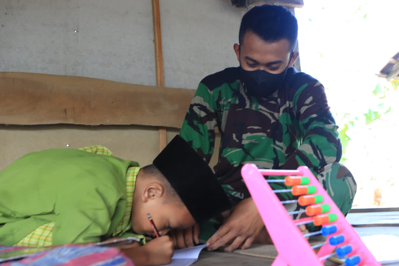 Perjuangan Anak-Anak Desa Bendasari untuk Belajar