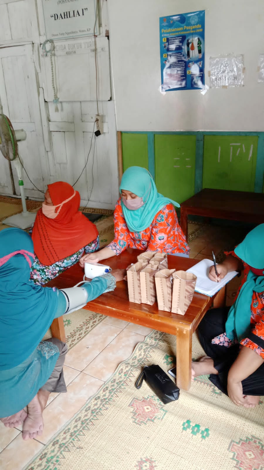 Inspirasi dari Lansia Desa yang Berkontribusi pada Kegiatan Sosial