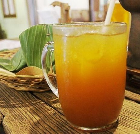Minuman Tradisional yang Menyegarkan: Pilihan Sehat untuk Warga Desa Cikoneng