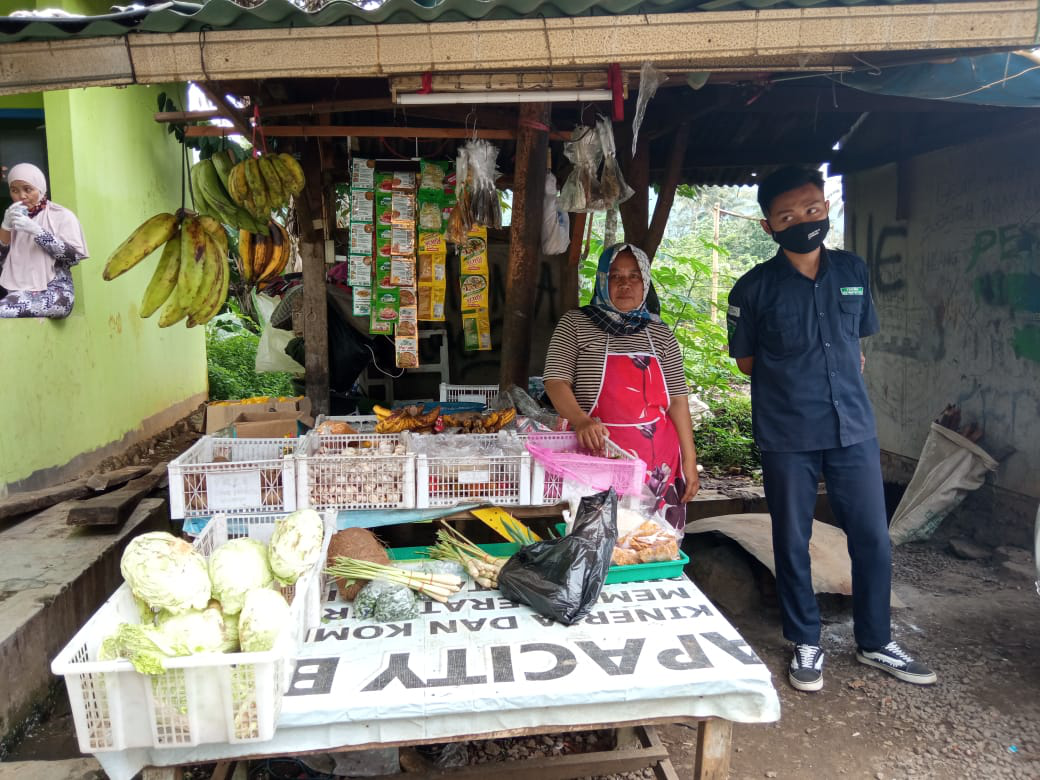 Toko Serba Ada Mini untuk Warga Desa Cikoneng