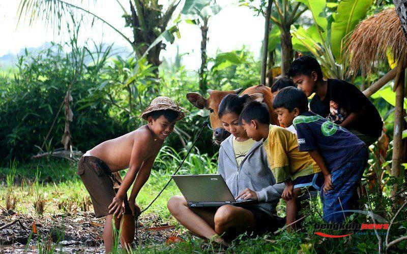 Pemuda Desa Bendasari Menggunakan Teknologi untuk Meningkatkan Akses Informasi