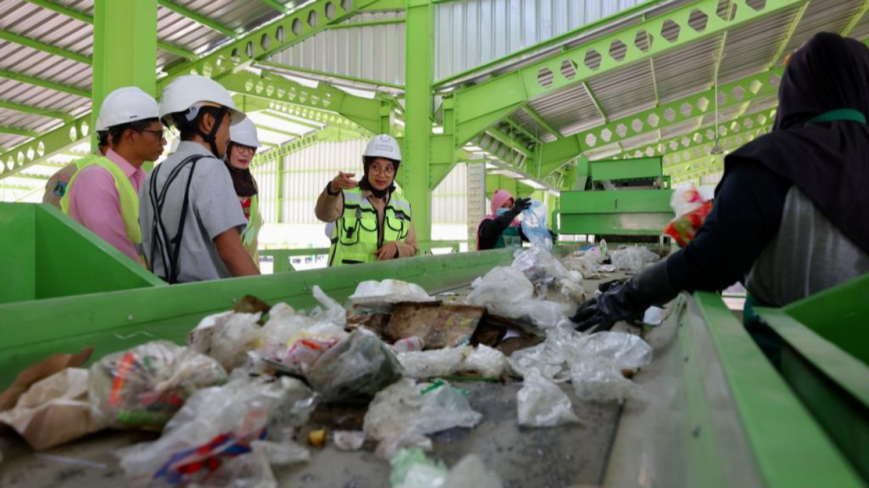 Menumbuhkan Budaya Mengelola Sampah dari Sumbernya di Desa Bendasari