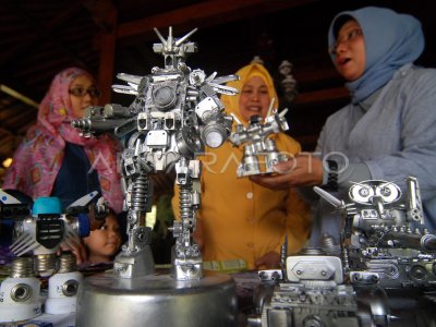 Inovasi dalam Pengolahan Sampah Plastik di Desa Bendasari untuk Produk Daur Ulang