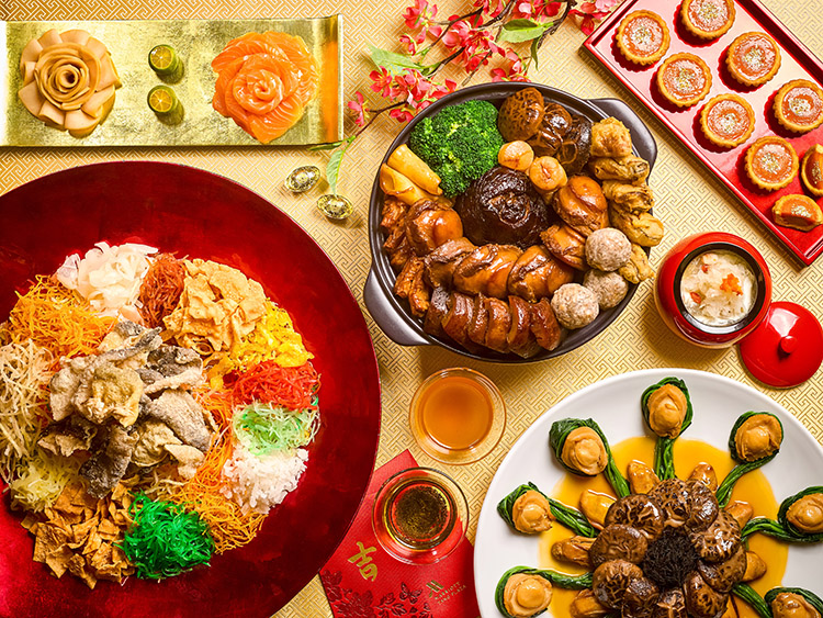 Cerita tentang Tradisi Makan Bersama Keluarga Besar di Desa